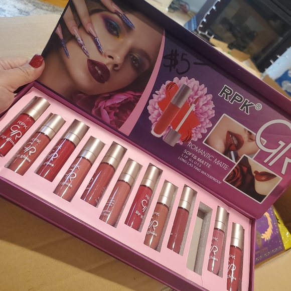 Blankets and baby blankets and cosmetic products - Picture 11 of 12